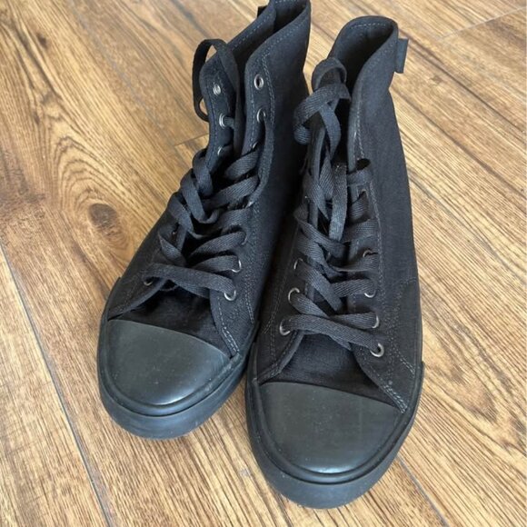 H&M Black Chuck Taylor Sneakers Men - Picture 4 of 4